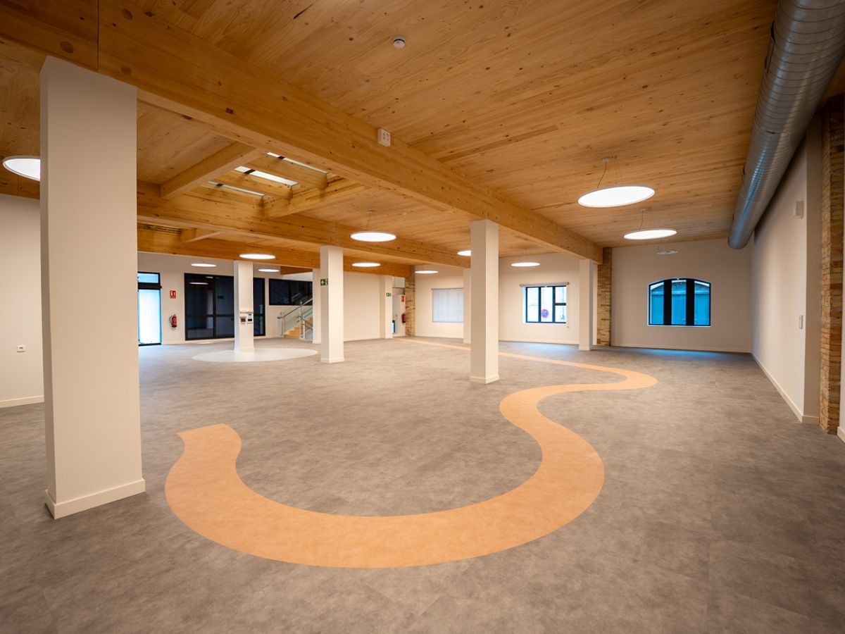 REHABILITACIÓ DELS ANTICS MAGATZEMS DE VINS CORTINA PER A BIBLIOTECA