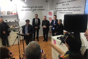 COTS I CLARET COLLABORATES IN THE WORKS OF THE CARITAS MANRESA SHOP