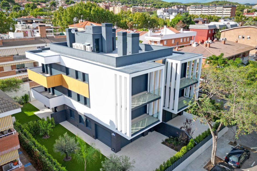 Nueva construcción de un edificio plurifamiliar aislado en la Avenida 302