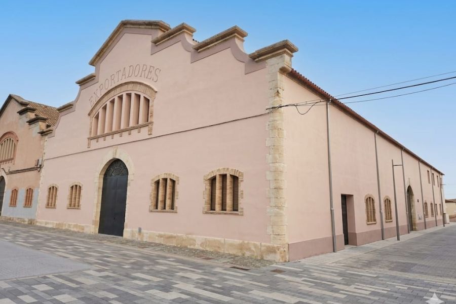 Réhabilitation du bâtiment historique ‘'El Molí‘' et construction de la nouvelle bibliothèque (finaliste du FAD Architecture 2020 prix) 