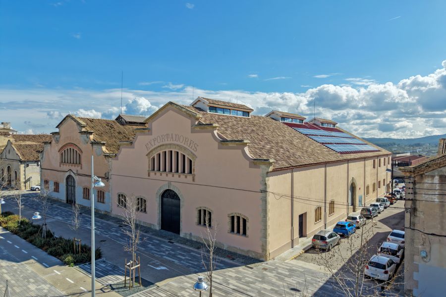 Réhabilitation du bâtiment historique ‘'El Molí‘' et construction de la nouvelle bibliothèque (finaliste du FAD Architecture 2020 prix) 