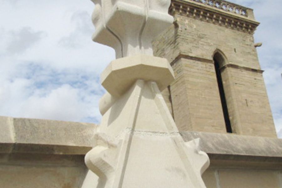Restauració façana principal i de l'atri i façana sud de la Col·legiata de Santa Maria de la Seu. 