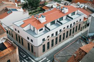 NUEVA EJECUCIÓN DE UN EDIFICIO PLURIFAMILIAR Y APARCAMIENTO EN TERRASSA
