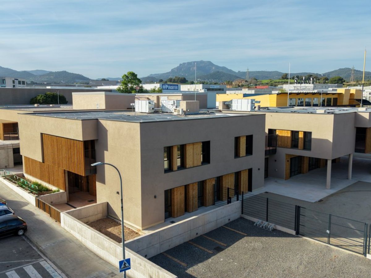 CENTRO RESIDENCIAL Y DE ATENCIÓN DIURNA PARA PERSONAS CON DISCAPACIDAD. FUNDACIÓN AMPANS